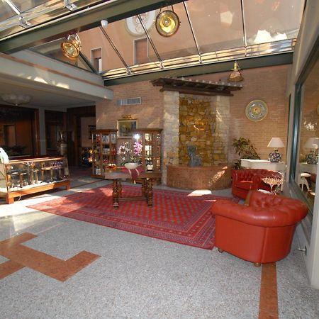 Hotel Villa Delle Rose Pescia Bagian luar foto